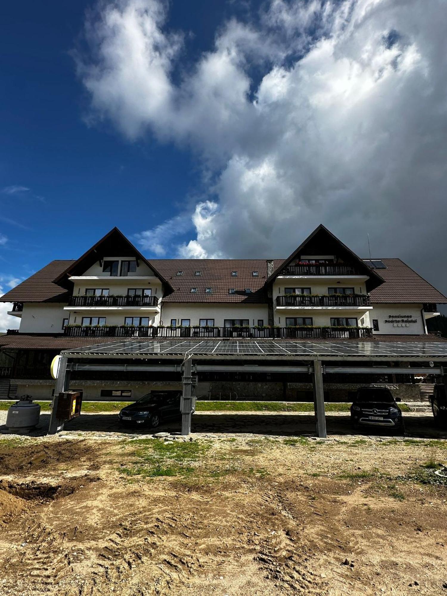 Poarta Raiului Hotel เตาบิสตรา ภายนอก รูปภาพ